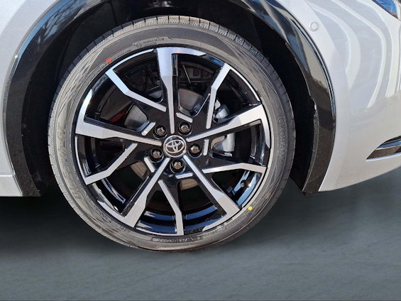 Vehicle image 10 Vehicle image 10