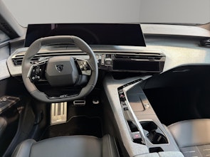 Vehicle image PEUGEOT 5008 1.6 PHEV GT