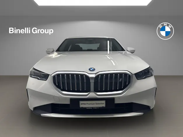 BMW i5 eDrive40