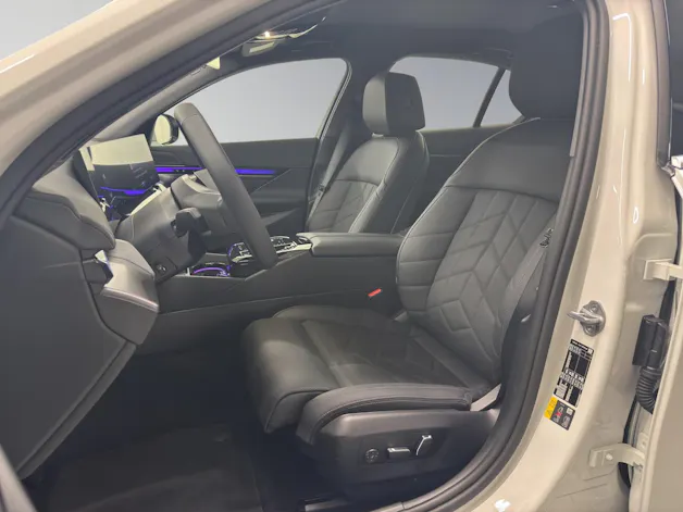 BMW i5 eDrive40