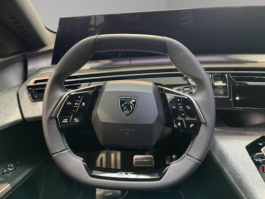 PEUGEOT 5008 1.2 Hybrid GT 2