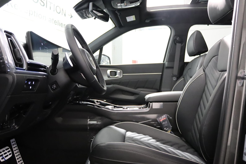 Vehicle image KIA SORENTO