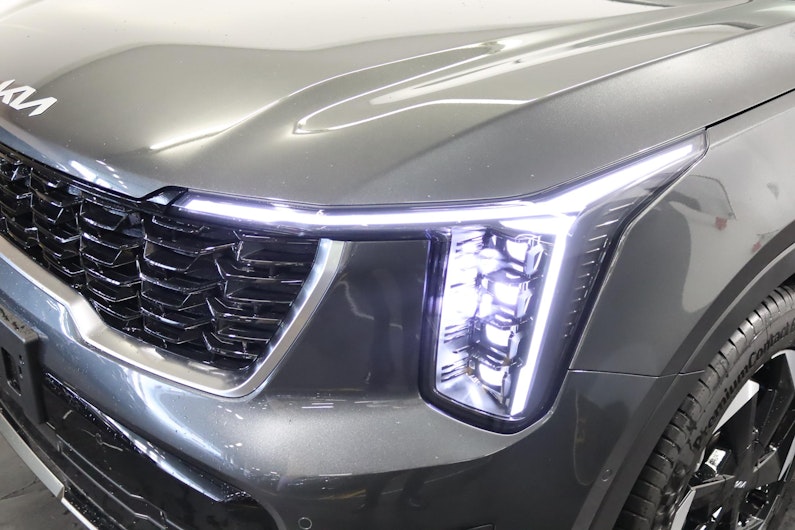 Vehicle image KIA SORENTO