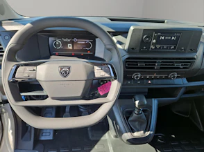 https://vehicle.imgix.net/3803407/ea4e1fe5-298b-44f4-99c6-5a70c24136e9.jpg