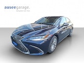 First vehicle image