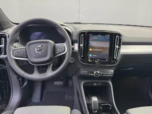 Volvo XC40 2.0 B3 MH Plus Dark