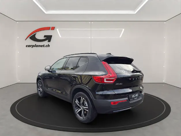 Volvo XC40 2.0 B3 MH Plus Dark