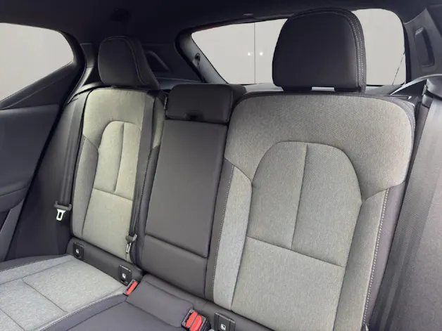 Volvo XC40 2.0 B3 MH Plus Dark