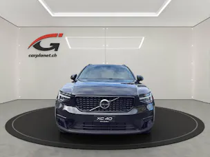 Volvo XC40 2.0 B3 MH Plus Dark