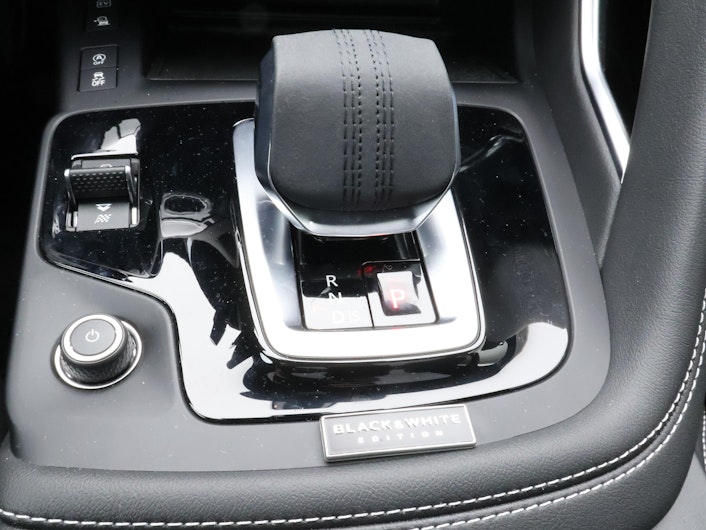 Vehicle image JAGUAR E-PACE