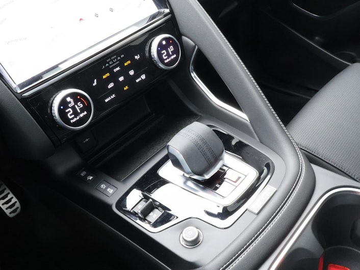 Vehicle image JAGUAR E-PACE