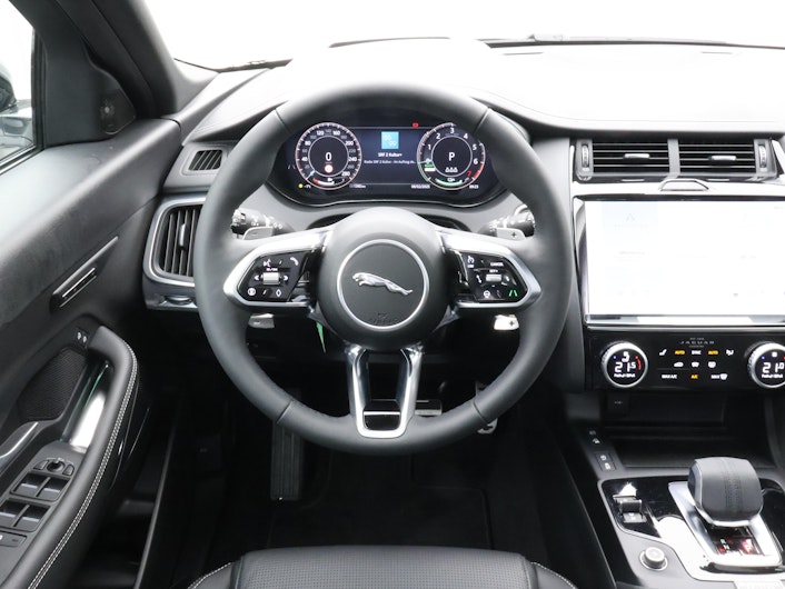 Vehicle image JAGUAR E-PACE