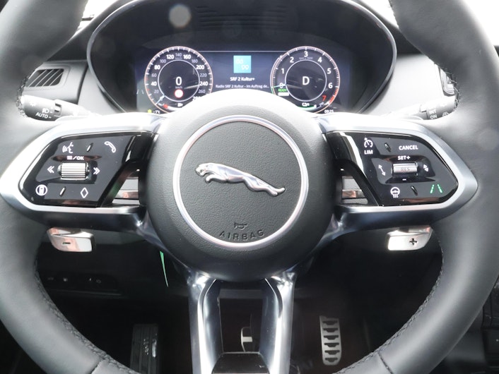 Vehicle image JAGUAR E-PACE