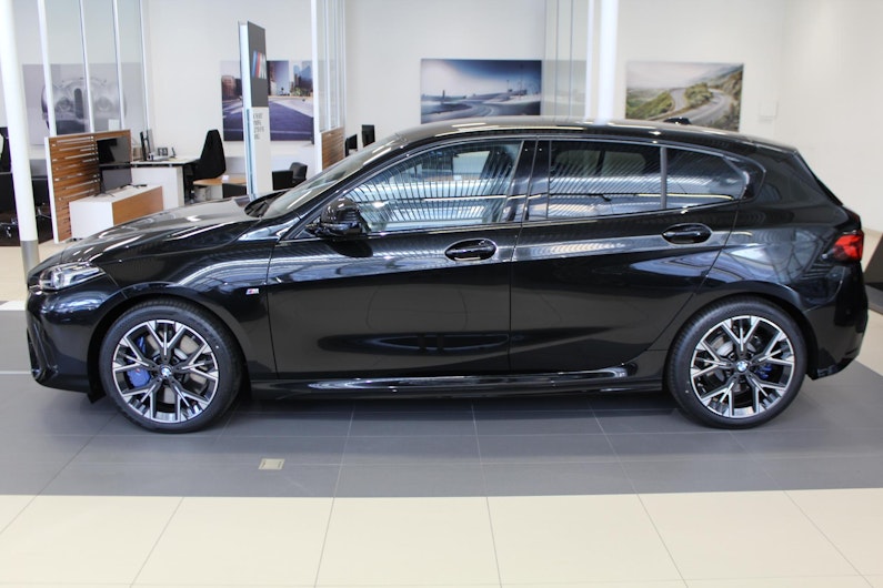 Vehicle image BMW 1 SERIES