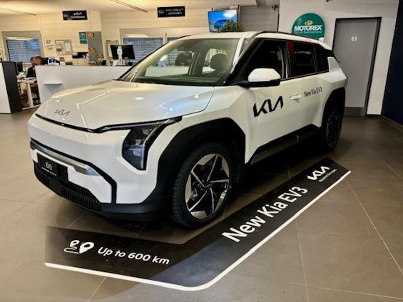 Vehicle image 23 Vehicle image 23