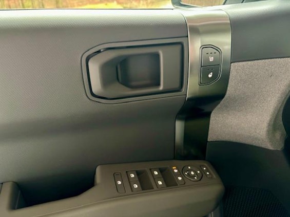 Vehicle image 15 Vehicle image 15