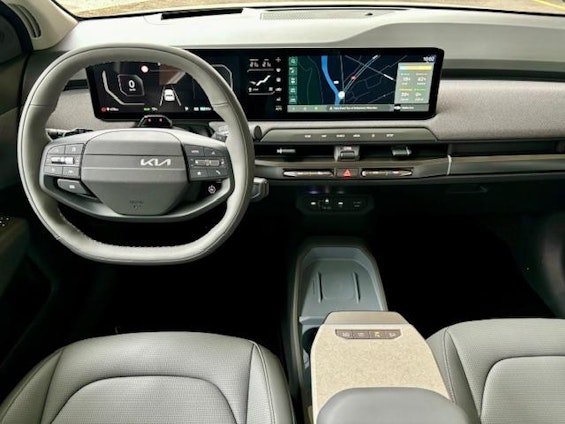 Vehicle image 11 Vehicle image 11