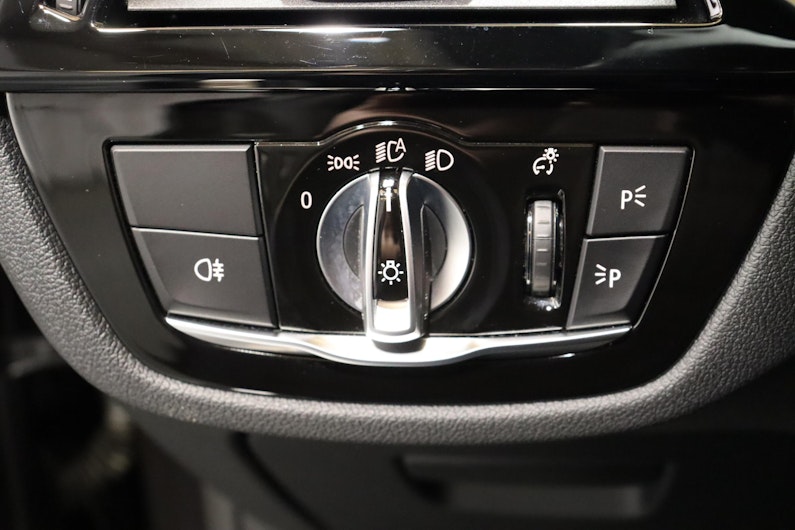 Vehicle image BMW 5 SERIES