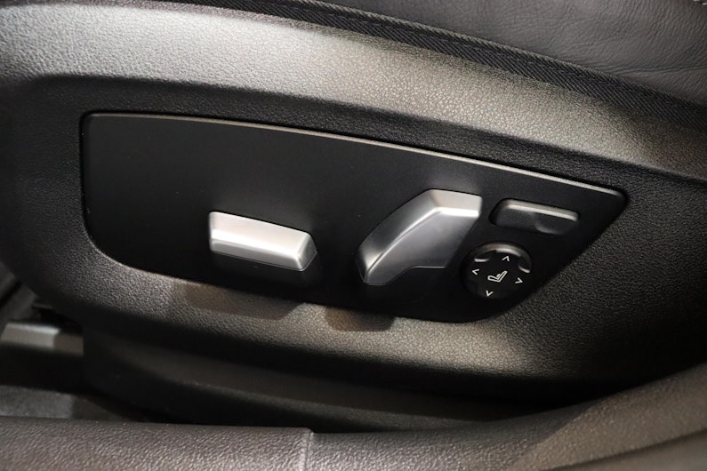 Vehicle image BMW 5 SERIES