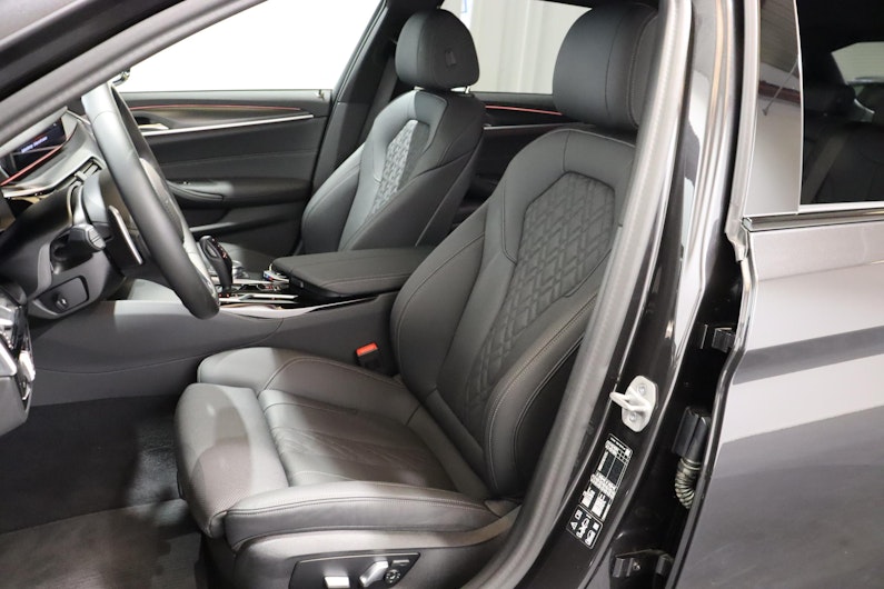 Vehicle image BMW 5 SERIES