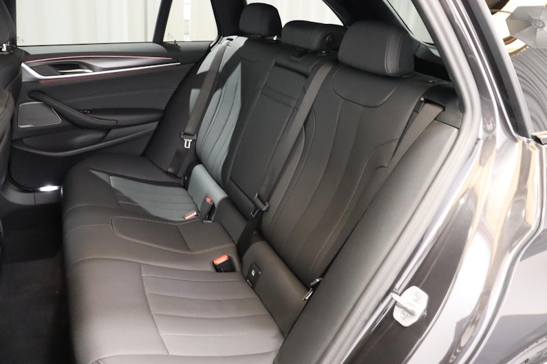 Vehicle image BMW 5 SERIES