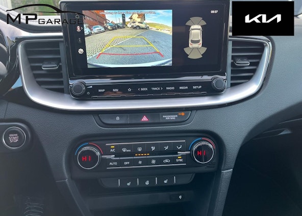 Vehicle image 10 Vehicle image 10