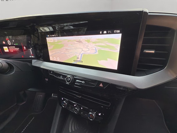 Vehicle image 14 Vehicle image 14