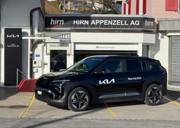 First vehicle image First vehicle image