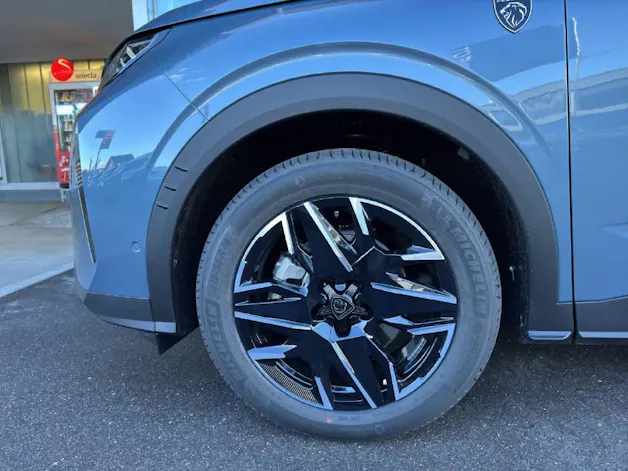 Peugeot 5008 1.2 Hybrid GT