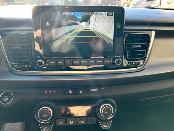Vehicle image 18