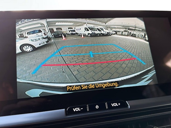 Vehicle image 13 Vehicle image 13