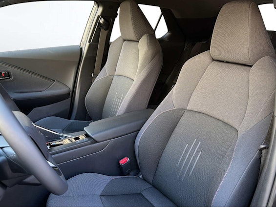 Vehicle image 9 Vehicle image 9