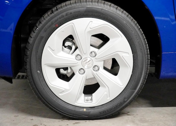 Vehicle image 13 Vehicle image 13