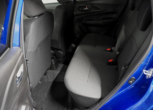 Vehicle image 7 Vehicle image 7