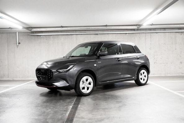 First vehicle image