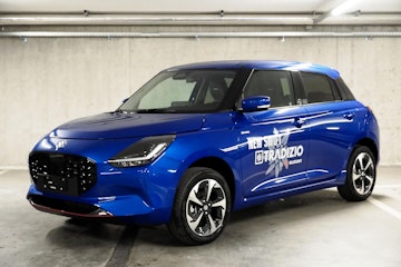 Vehicle image SUZUKI SWIFT 0