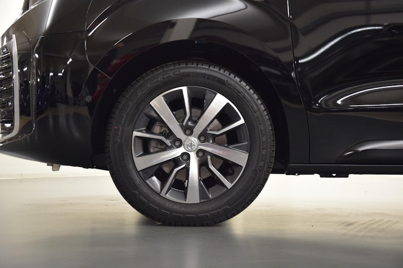 Vehicle image TOYOTA PROACE VERSO