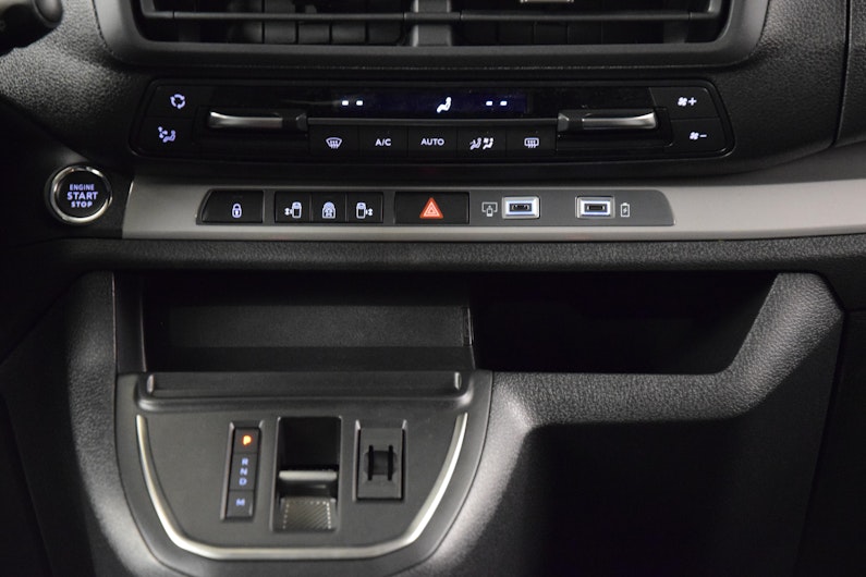 Vehicle image TOYOTA PROACE VERSO