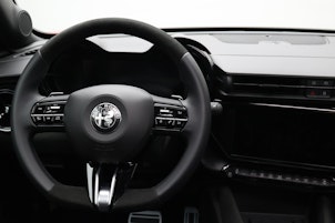 Vehicle image ALFA ROMEO Junior 1.2 Ibrida Speciale