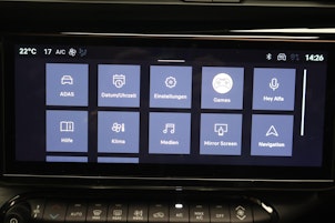 Vehicle image ALFA ROMEO Junior 1.2 Ibrida Speciale