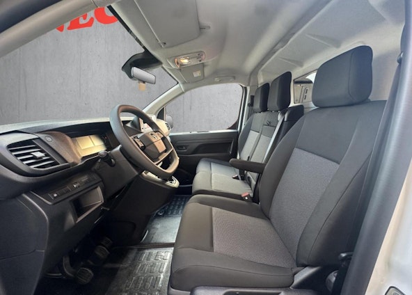 Vehicle image 8 Vehicle image 8