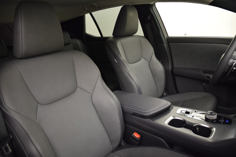 Vehicle image LEXUS RZ