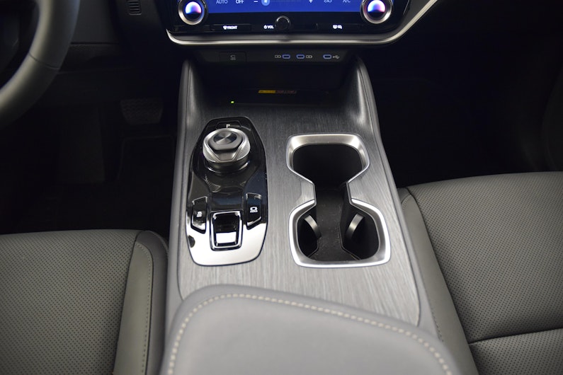 Vehicle image LEXUS RZ