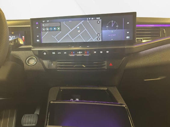 Vehicle image 6 Vehicle image 6