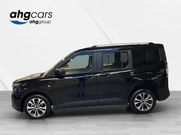 Ford Tourneo Courier 1.0 EcoBoost Titanium