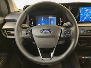Ford Tourneo Courier 1.0 EcoBoost Titanium