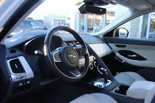 Jaguar E-Pace 2.0 T 200 SE AWD