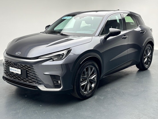 First vehicle image