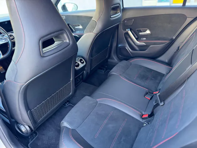 Mercedes-Benz A 200 AMG Line 4m