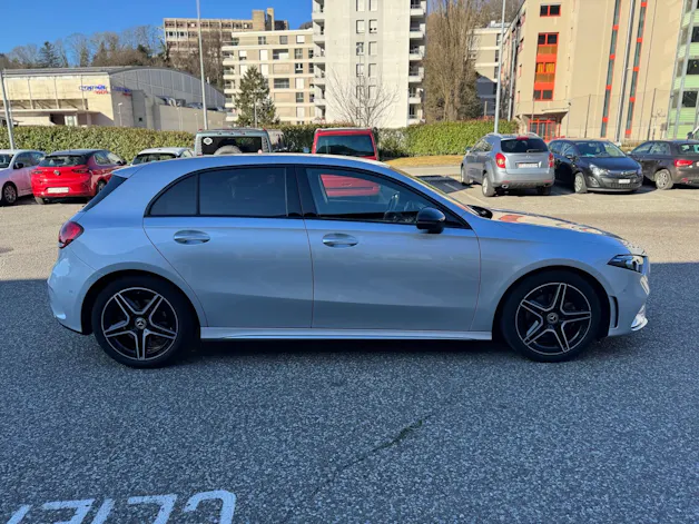 Mercedes-Benz A 200 AMG Line 4m